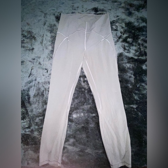 High rise lulu leggings - Picture 2 of 9